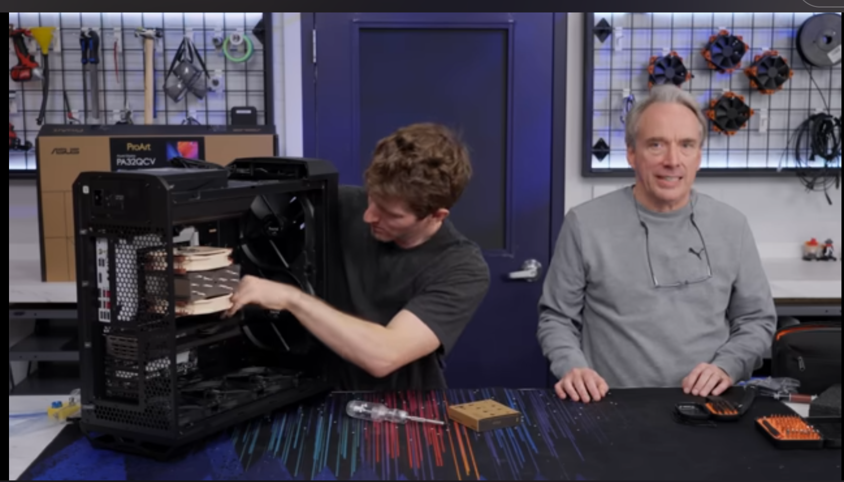 screenshot of Linus Torvalds and Linus Sebastian