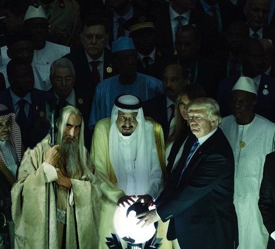 Palantir image with Trump and Saruman