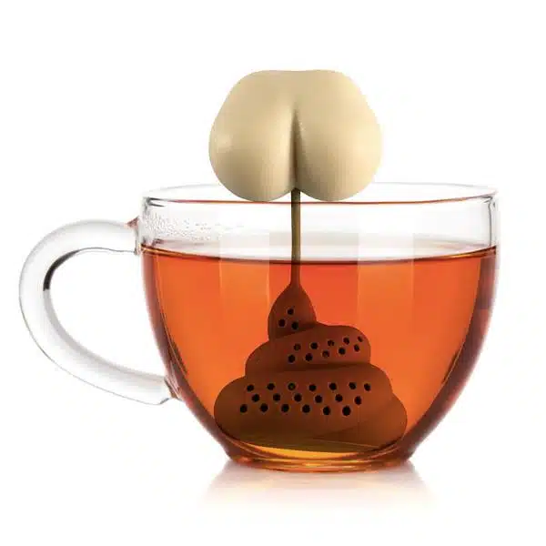 A tea diffuser shakes like a butt making a poop in the tea